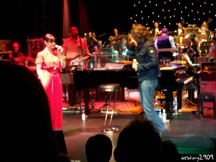 re: Idina  concert 12th Feb in London