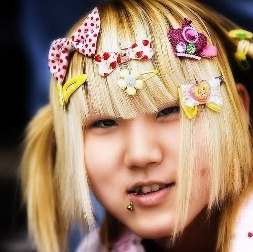 http://i167.photobucket.com/albums/u141/mademoiselle011/harajuku15.jpg