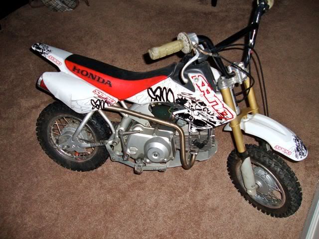 http://i167.photobucket.com/albums/u147/reckone518/Bikes/DSC00103.jpg