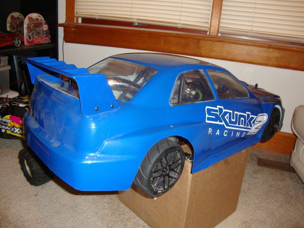 http://i167.photobucket.com/albums/u147/reckone518/RC%20Cars/DSC03690.jpg