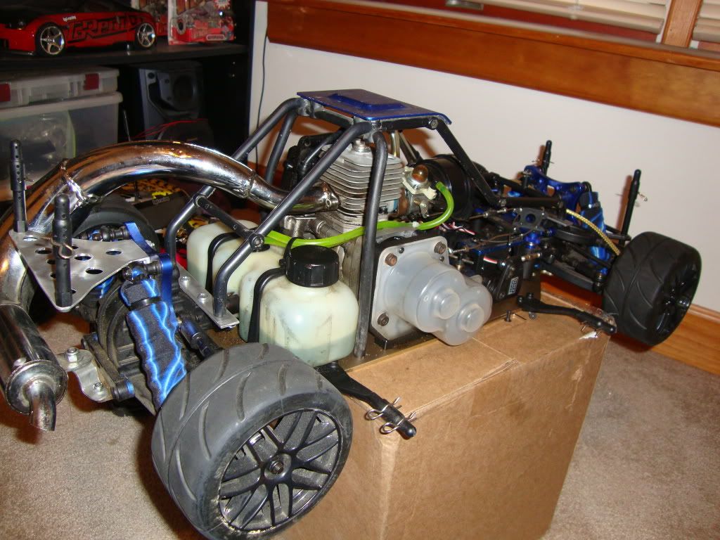 http://i167.photobucket.com/albums/u147/reckone518/RC%20Cars/DSC03692.jpg