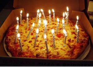 http://i167.photobucket.com/albums/u160/tonydontcare/pizza_birthday_party.jpg